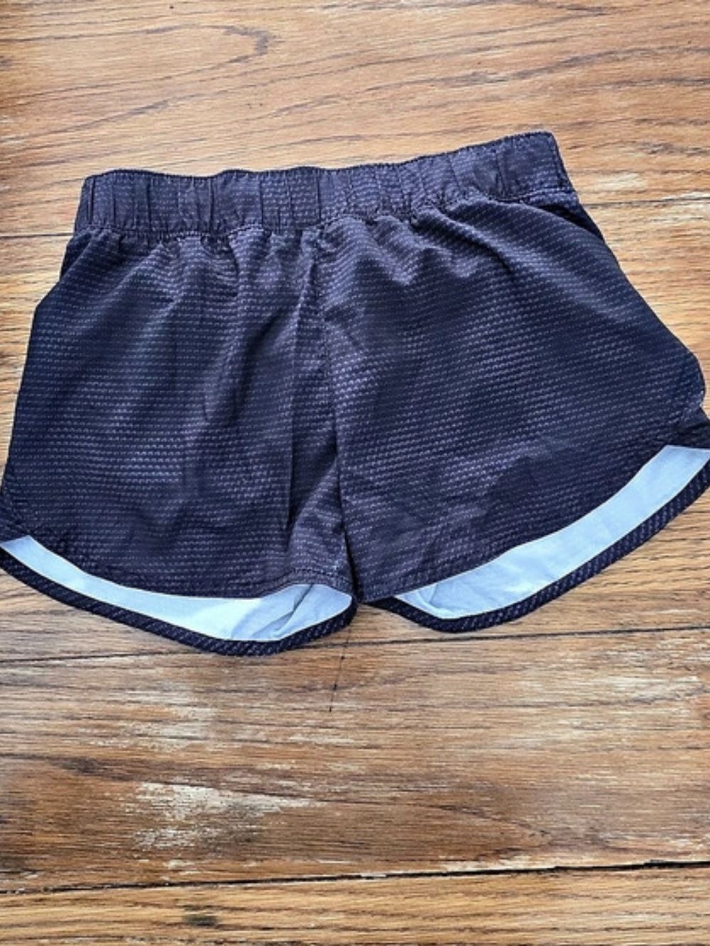 Old Navy Athletic Shorts in Black Size Large Like New